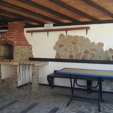 Chateau 2 Studio Aheloi