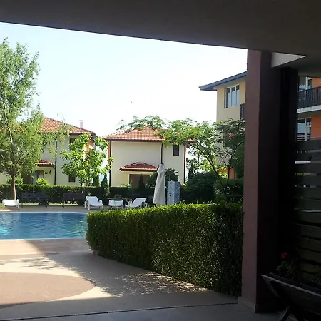 Chateau 2 Studio Aheloi