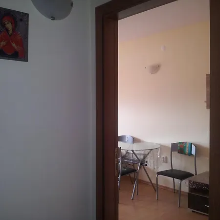 Chateau 2 Studio Apartment Aheloy